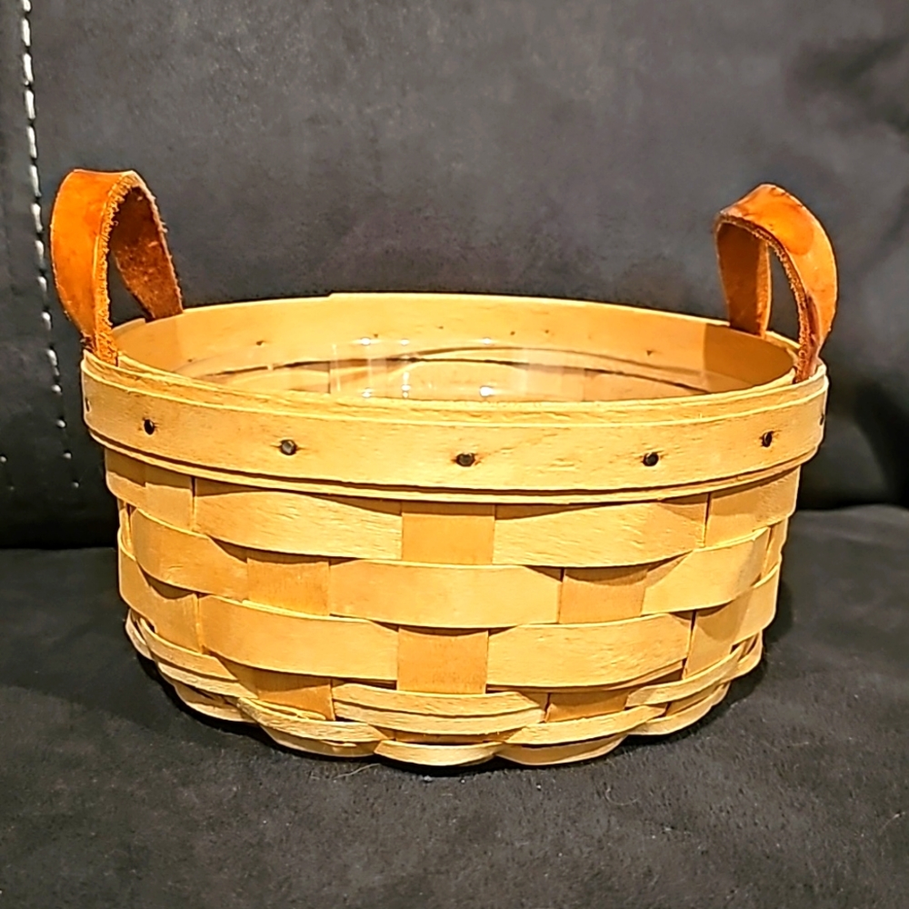 Longaberger basket - round